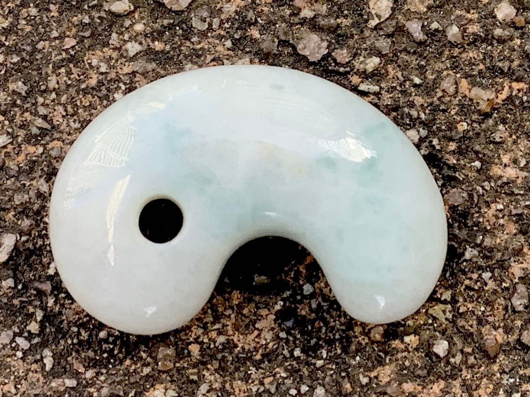 大サービス*糸魚川小滝産翡翠氷肌　アイスジェイド　お値段自信の極上品‼️鑑別書付