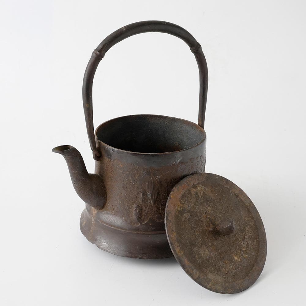 南部鉄瓶 大祐堂 笹竹文 鉄瓶 大振り 松笠摘み 竹提手 湯沸し茶道具 煎茶道具