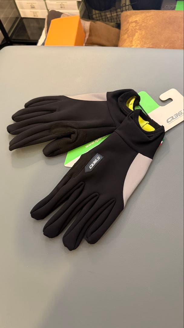 【新品・定価11,660円】Q36.5 ウインターグローブLサイズ