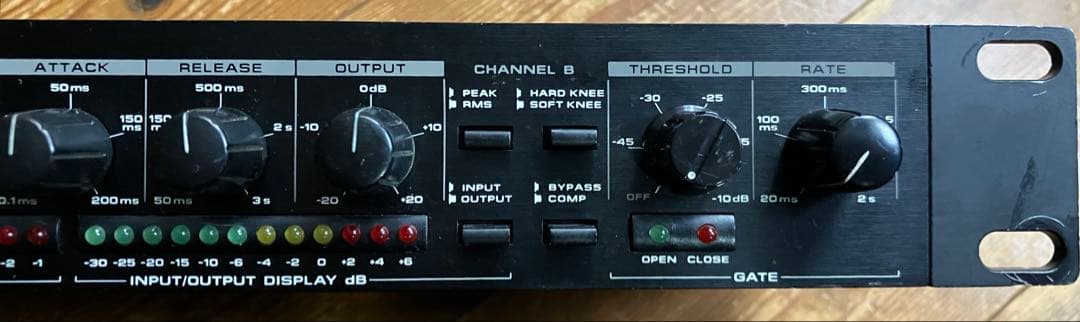 ● Alesis 3630 Compressor 改造品 名機