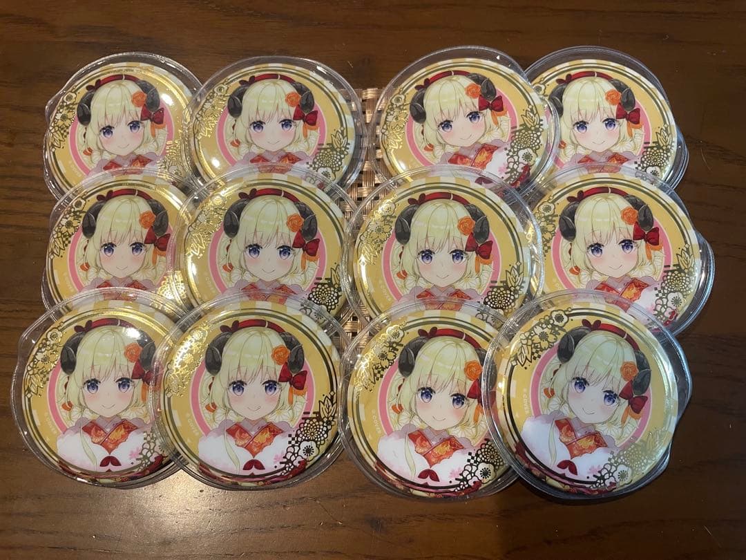 ホロライブ　ランダム箔押し缶バッジ　正月衣装ver.