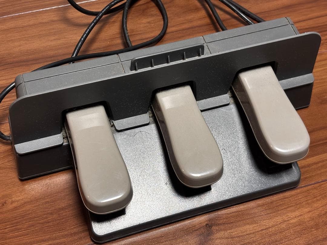 YAMAHA 電子ピアノ シルバー