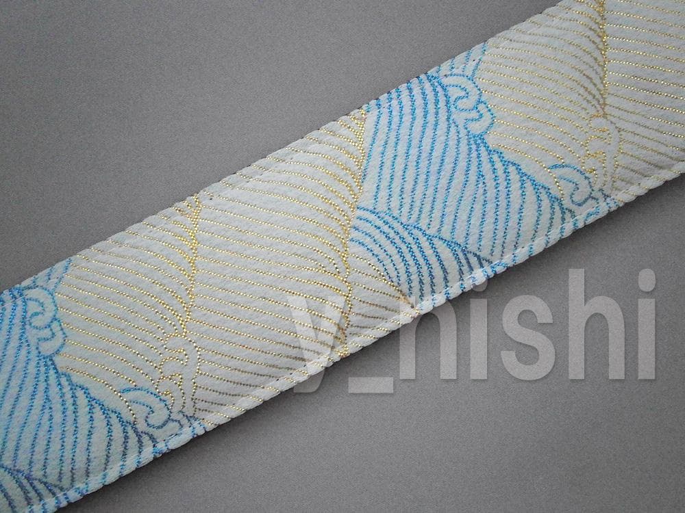 京都 西陣織り 和柄ギターストラップ 波文様 / 白 金襴生地 着物