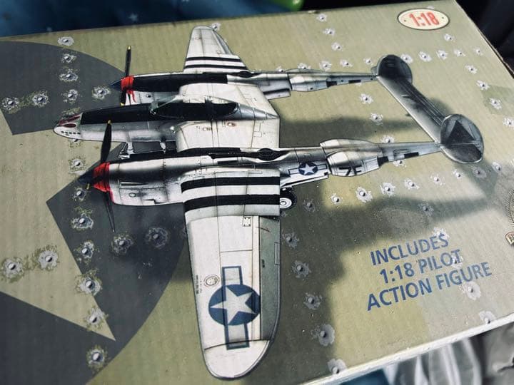 P-38 ライトニング　1/18 ビッグスケール