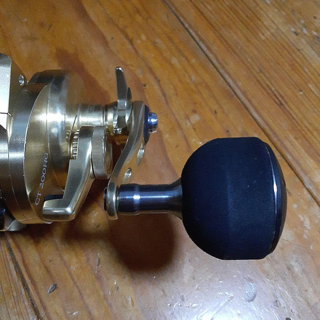 ★値下げ交渉・即購入可⭐　シマノ 18 オシアコンクエストCT 201HG(右)