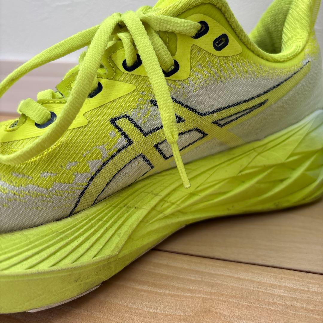 【美品】アシックス ノヴァブラスト4 ランニング マラソン 26.0cm