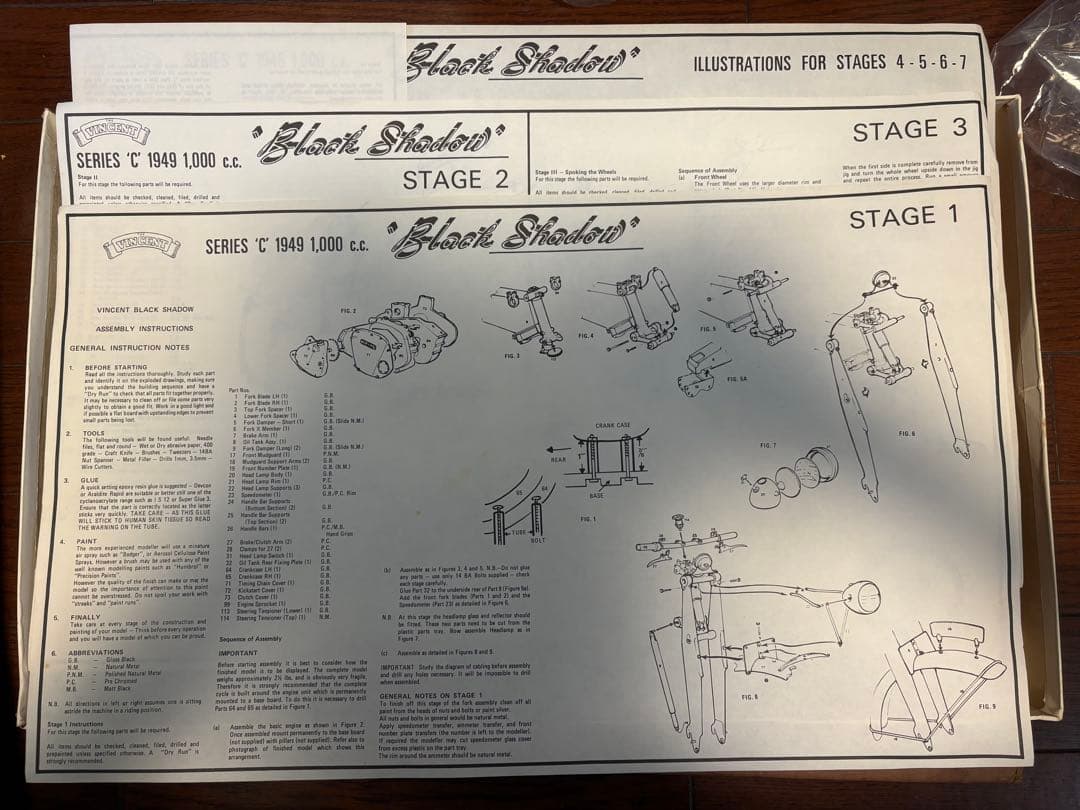 ヴィンセント Black Shadow 1/8スケール メタルキット 未組立