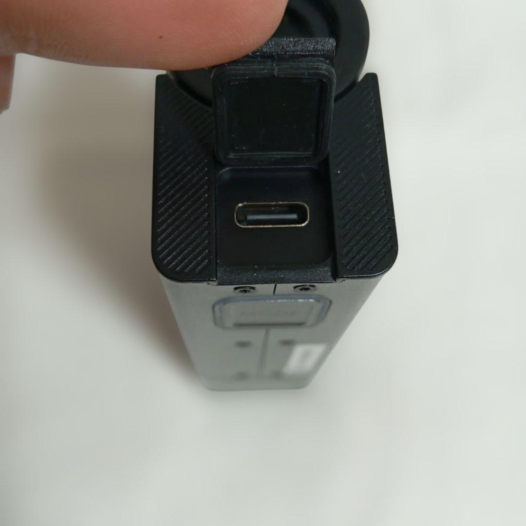 CUBE レーザー距離計 キャリングケース付き