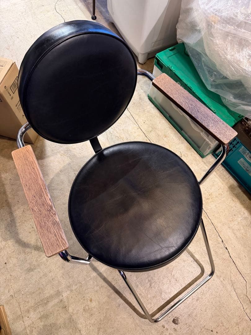 t__ta　美容室 理容室 床屋 スタイリング カット セット チェア