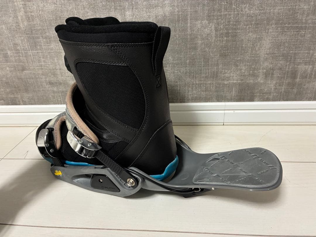 FLOW スノーボード ビンディング リアエントリー フロー　バインディング