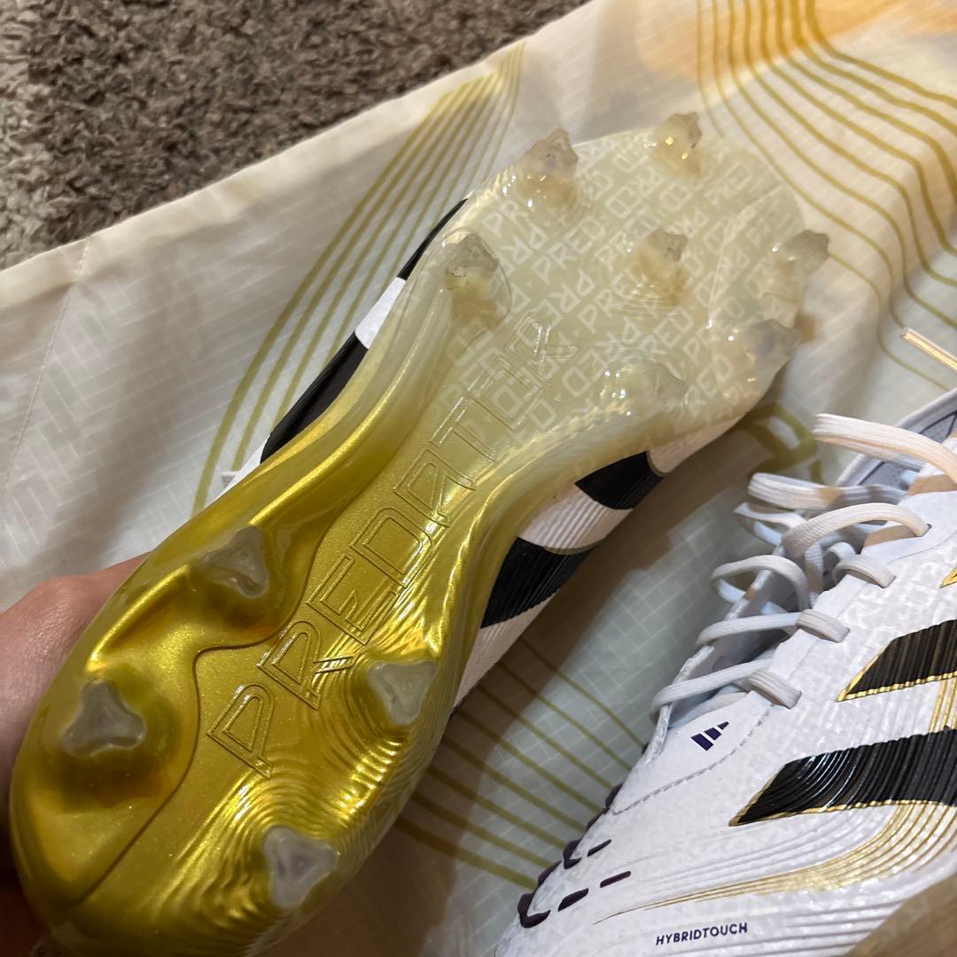 プレデター　adidas