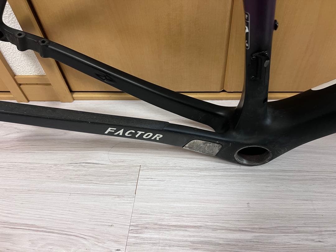 FACTOR O2 ロードバイクフレーム ミッドナイトピンク54サイズ