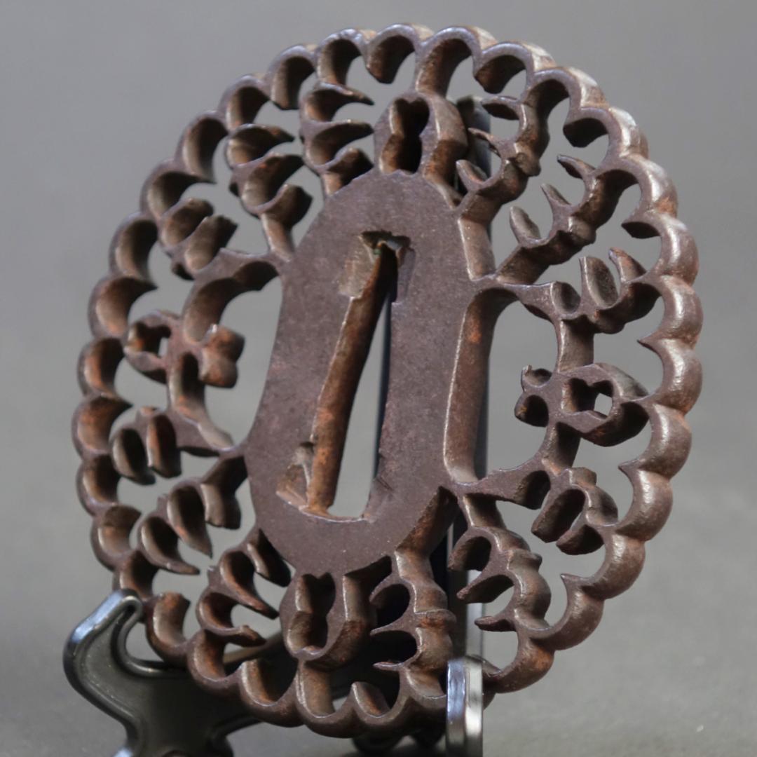 【抱茗荷雁金透鍔】鍔 鐔 鉄地 刀装具 日本刀 武具 骨董 アンティーク