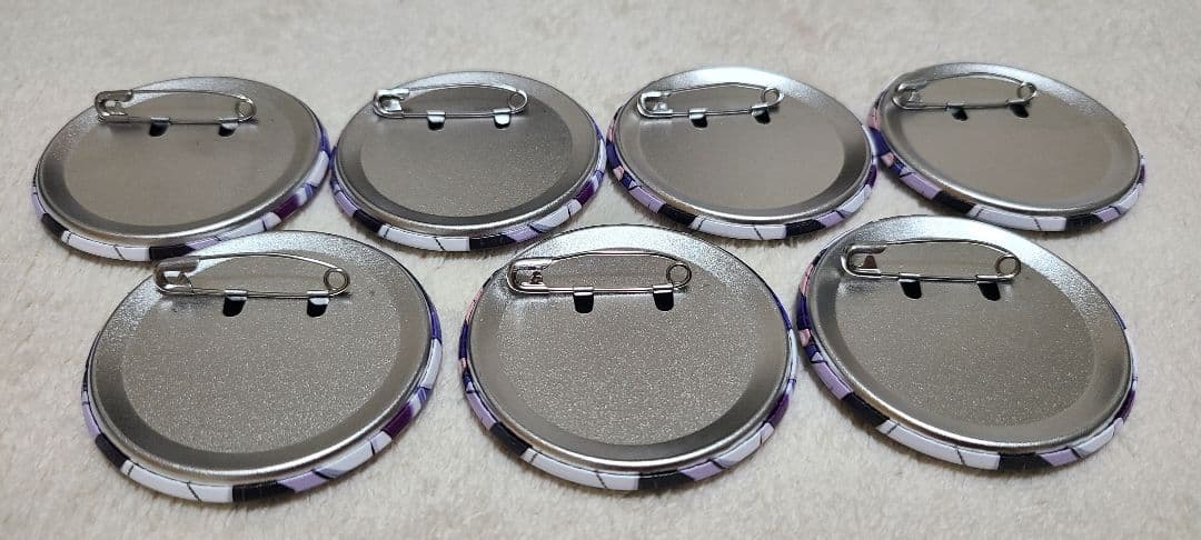 いれいす　初兎　缶バッジ