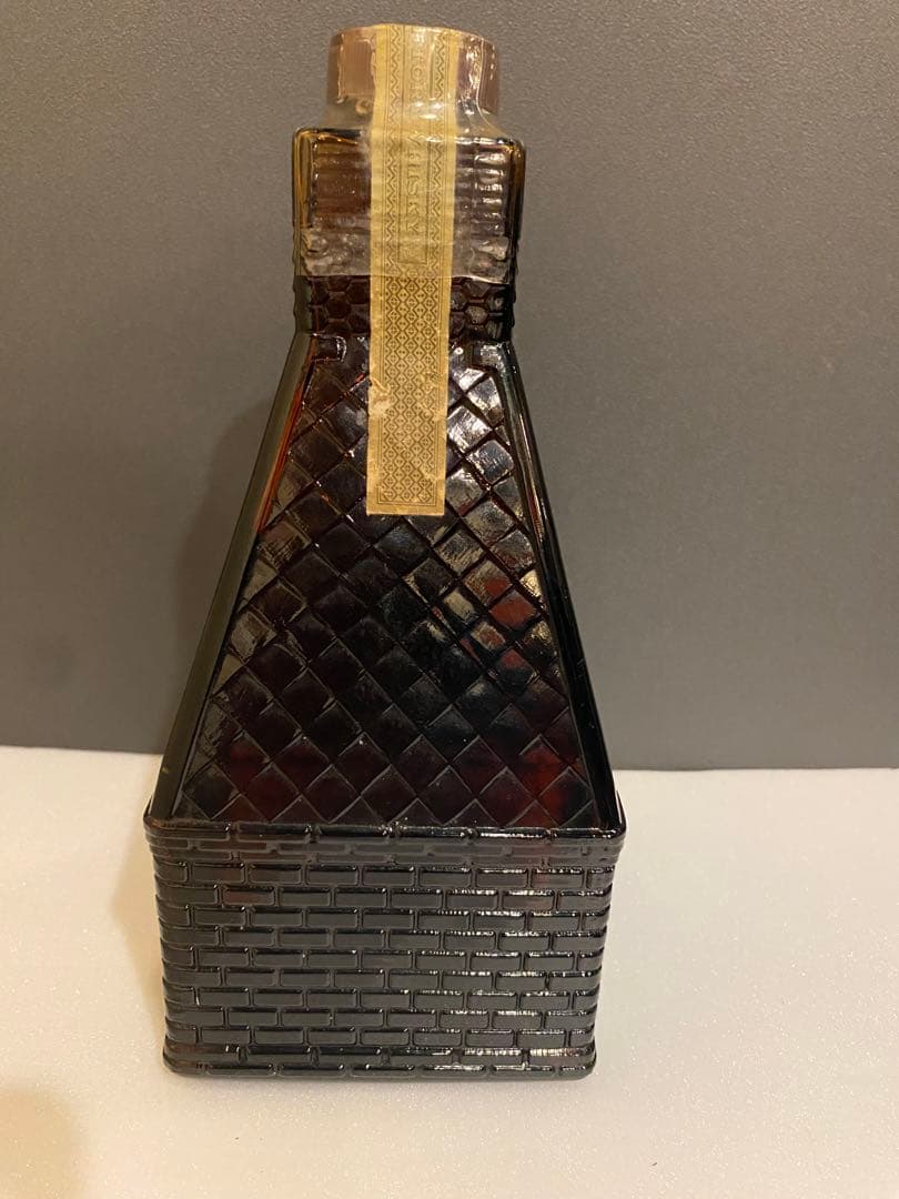 サントリー古酒2本セットリザーブキルン型(乾燥塔)