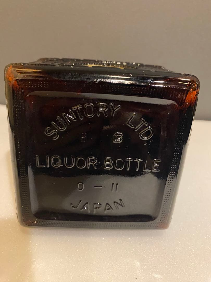 サントリー古酒2本セットリザーブキルン型(乾燥塔)