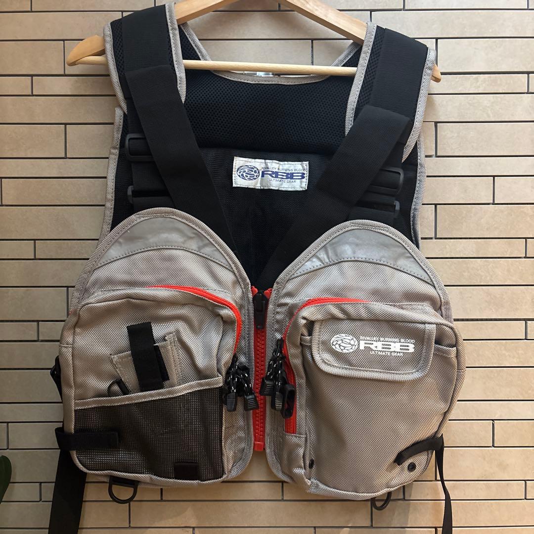 リバレイ　フィッシングベスト　ゲームベスト