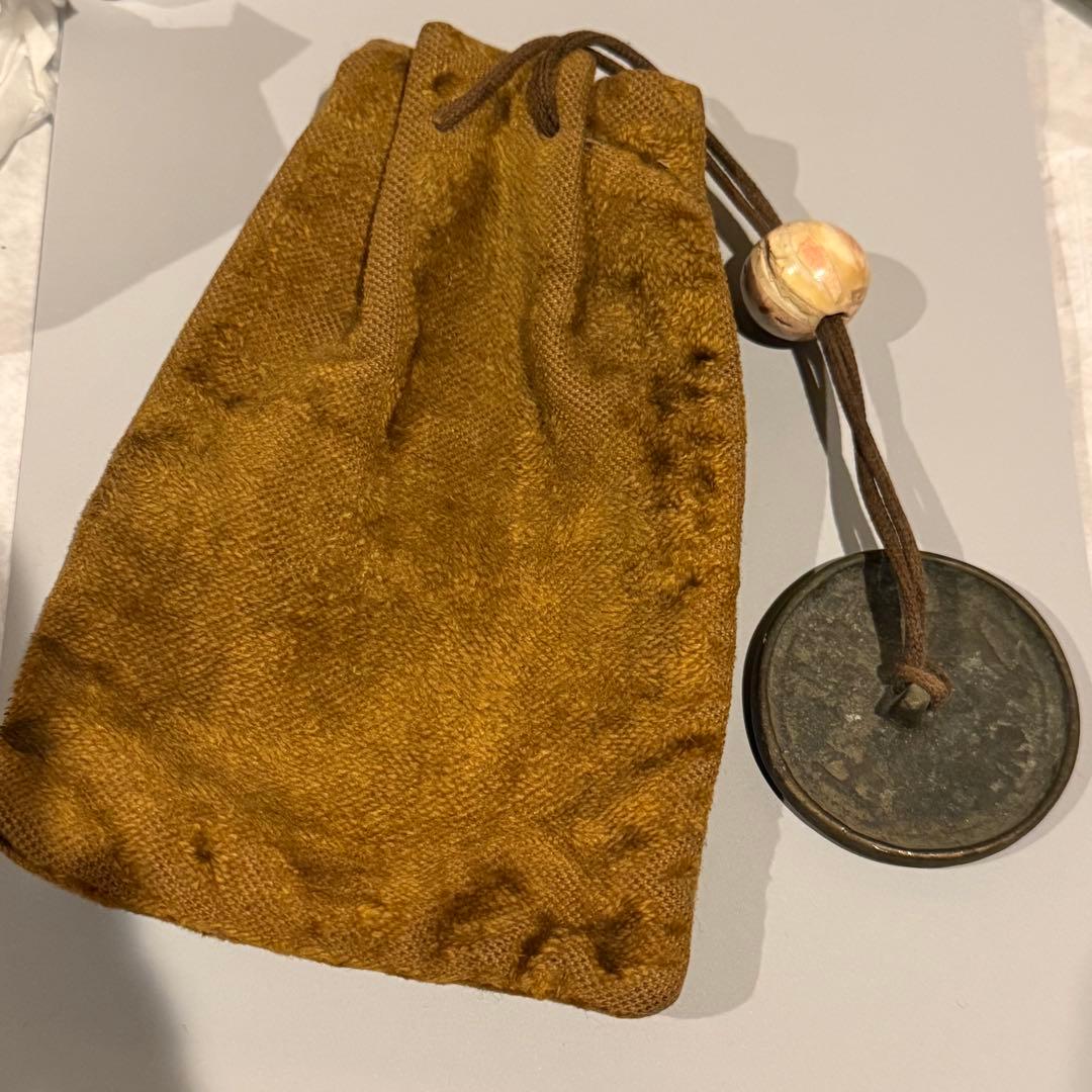 道中財布 根付 瑪瑙玉 中国 絵銭 付属 花銭 古銭 銅鏡 麻 アンティーク 珍