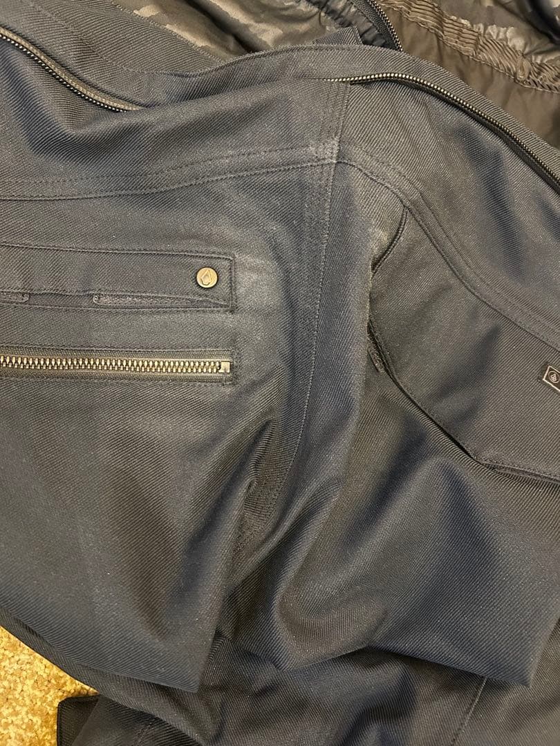 【美品VOLCOM上下セット】スノーボードウェア レディースSサイズ