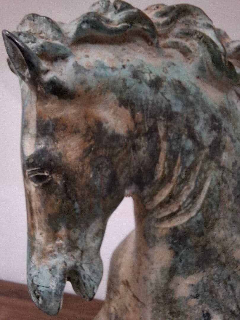 旧豪家蔵出し ブロンズ馬の彫刻 台座有り