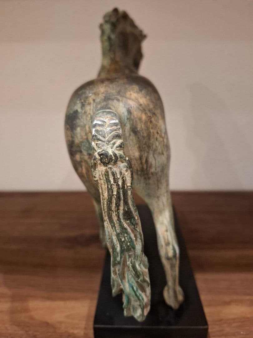 旧豪家蔵出し ブロンズ馬の彫刻 台座有り