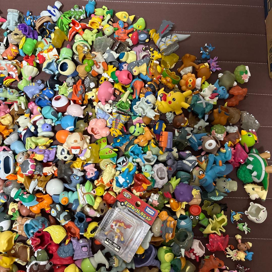 ポケモンキッズ クリア モンコレ ポケモン フィギュア カントー　ピカチュウ