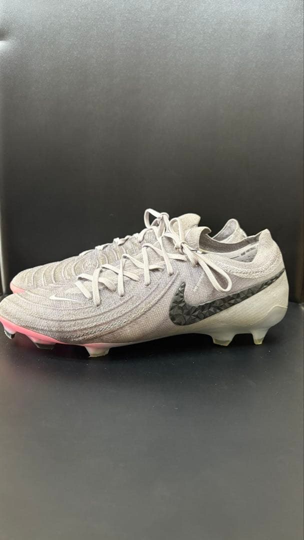 Nike ファントム　 サッカー スパイク グレー/ブラック/ピンク