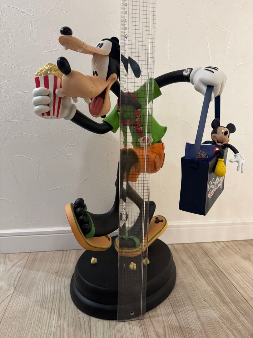 日本未発売　グーフィー　ビックフィギュア