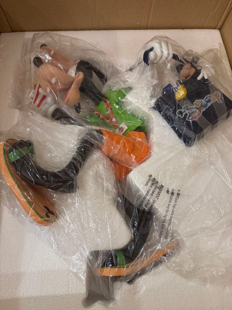 日本未発売　グーフィー　ビックフィギュア