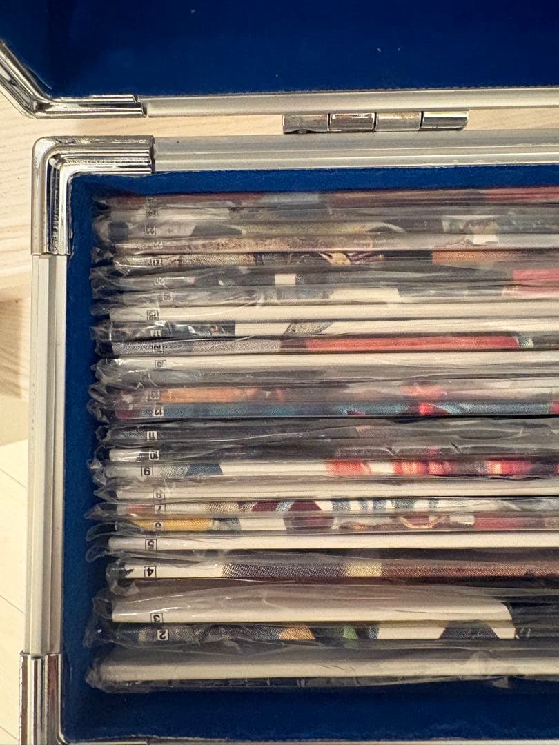 [中古美品]仮面ライダー パーフェクトコレクションLD25枚組アタッシュケース