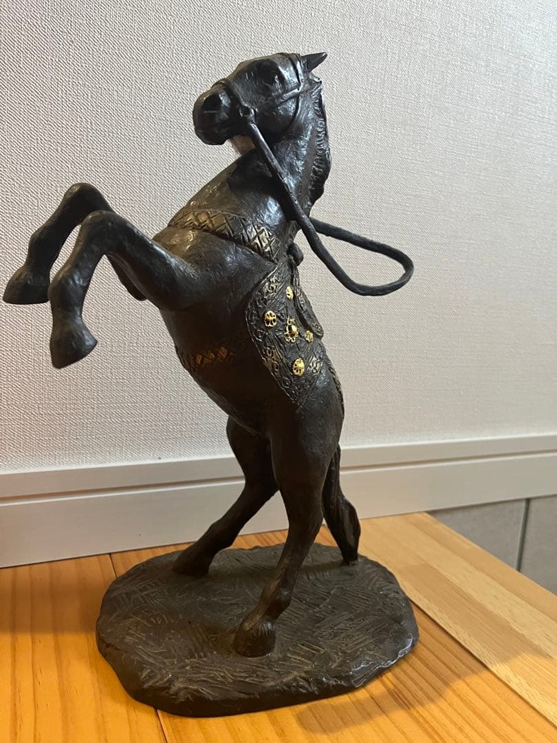 新風　富永直樹　ブロンズ像