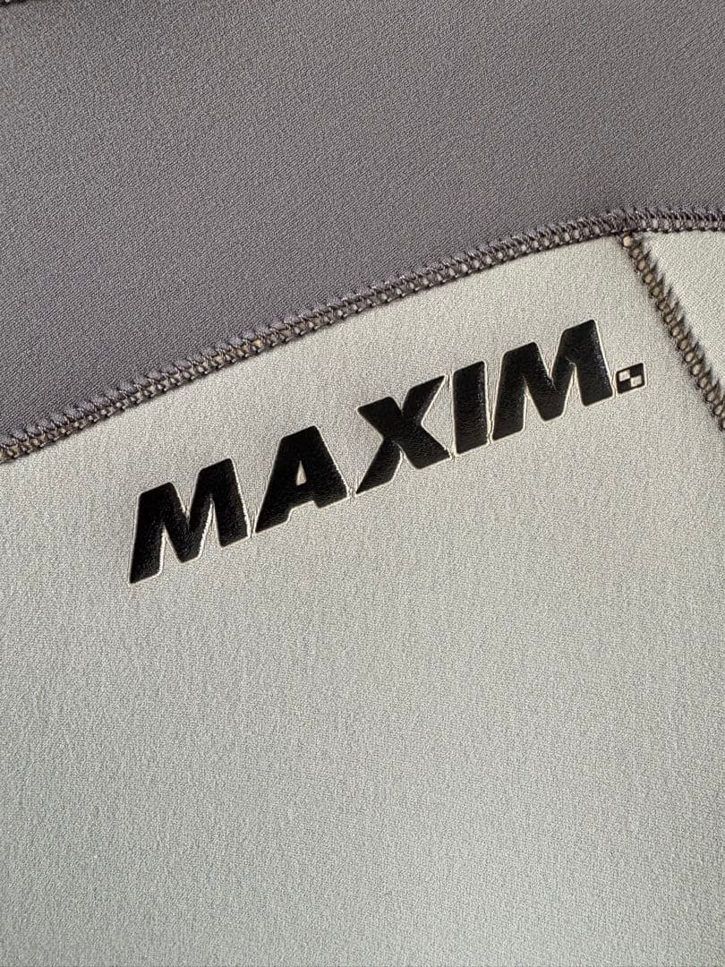 YUK33 MAXIM（マキシム）ウエットスーツ　長袖タッパー