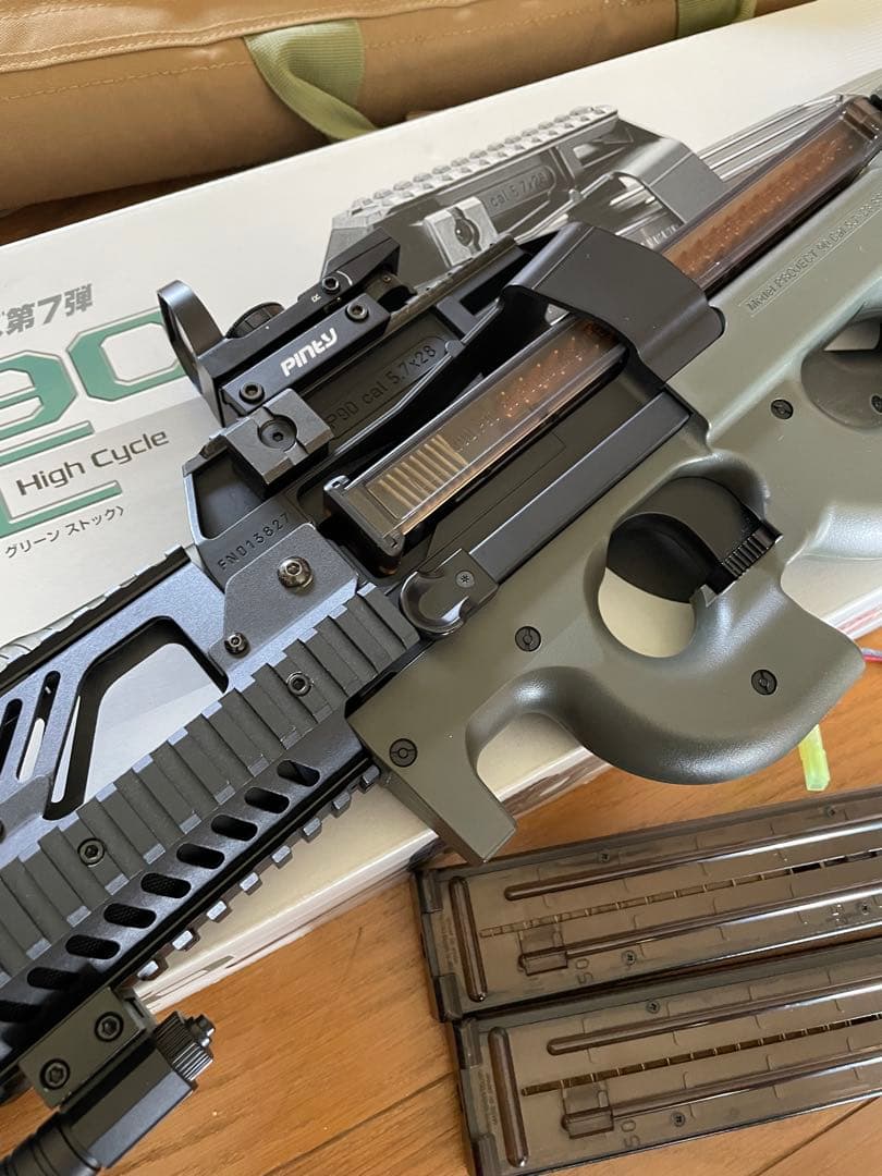電動ガン東京マルイP9O 18歳以上　カスタマイズ済み