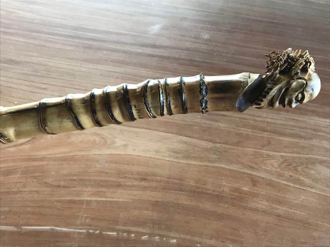 ★仙人の顔を持つ杖★多少のヒビ割れあり★珍しい竹★全て手彫り★