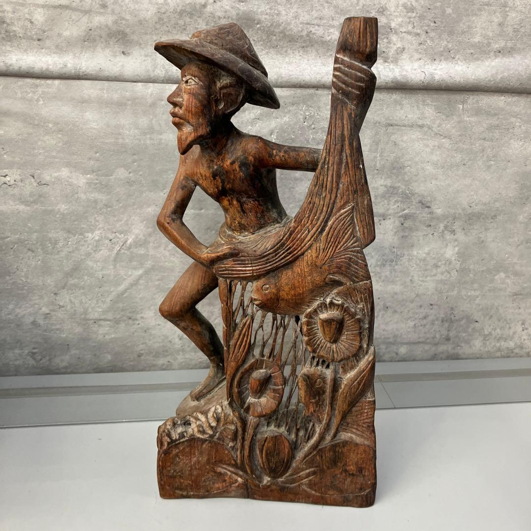 エスニック アジアン 木製 木彫り 工芸品 漁師 男 網漁 投網 置物 オブジェ