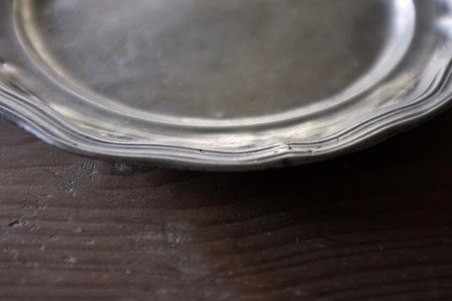 19世紀 フランス 湾曲する縁とエタンプレートb 花リム アンティーク