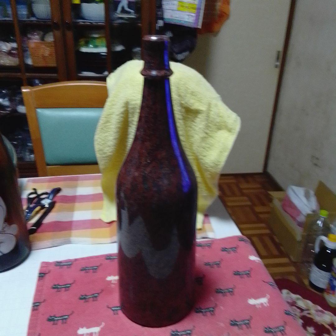 赤紫色の大理石ボトル、焼酎ボトル