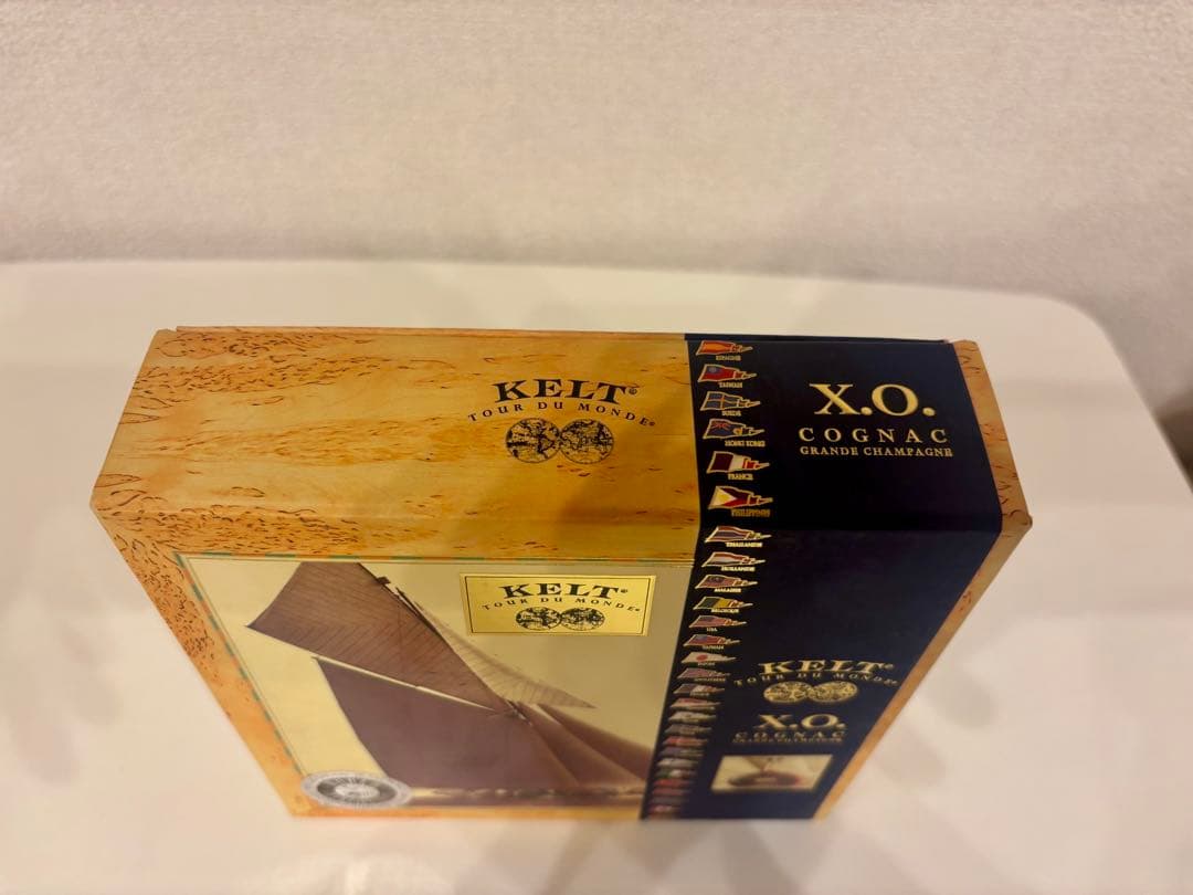 KELT TOUR DE MONDE X.O. COGNAC 箱付