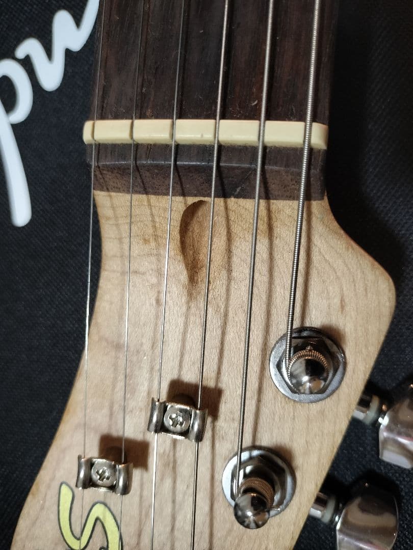 Squier スクワイア テレキャスター 赤 fenderケース付 初心者最適