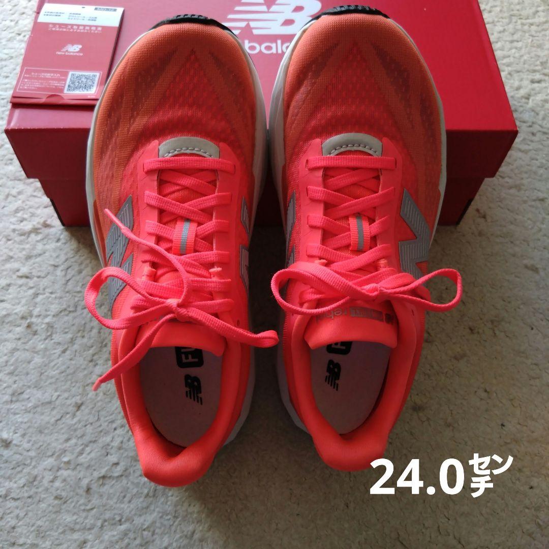 ニューバランス　ランニングシューズ