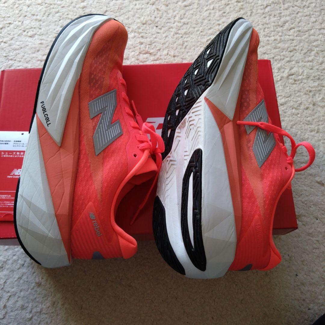 ニューバランス　ランニングシューズ