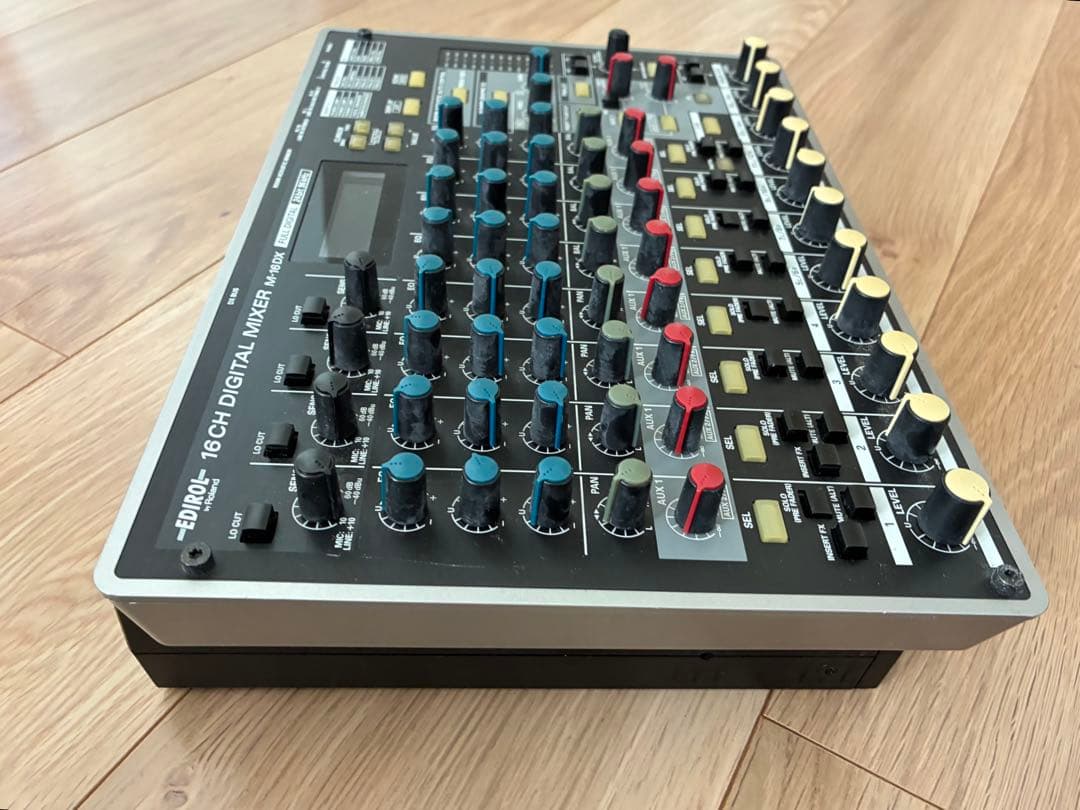 Roland フルデジタル24bit96kHz 16chミキサー M-16DX