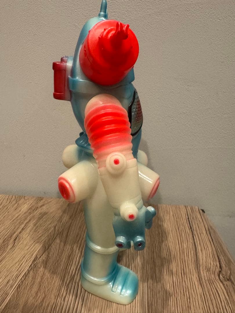 ブルマァク ブルマァクの怪獣シリーズ キングジョー 蓄光ブルー BM665