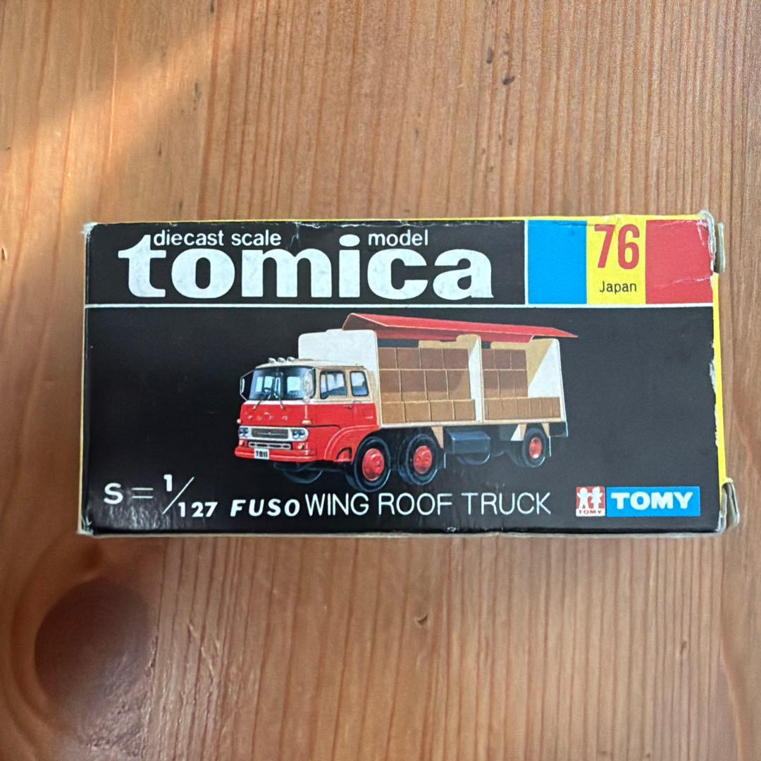 トミカ 1/127 FUSOウィングルーフトラック 76 丸運