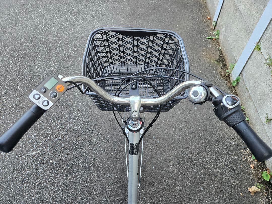 Panasonic　電動 アシスト 自転車 シルバー ノーパンクタイヤ (新品)
