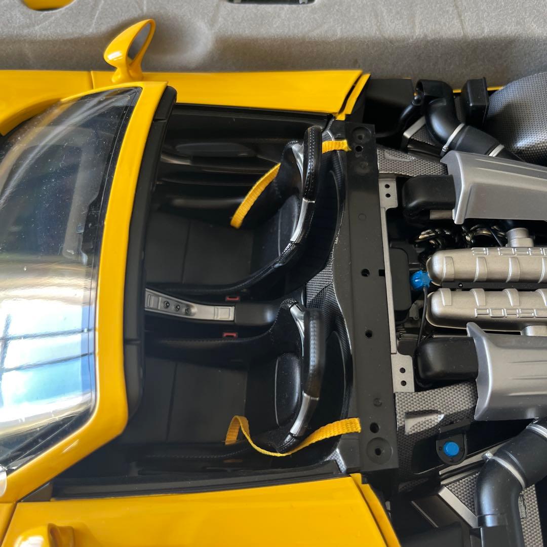 タミヤ1/12コレクターズクラブ　ポルシェ　カレラGT 半製品