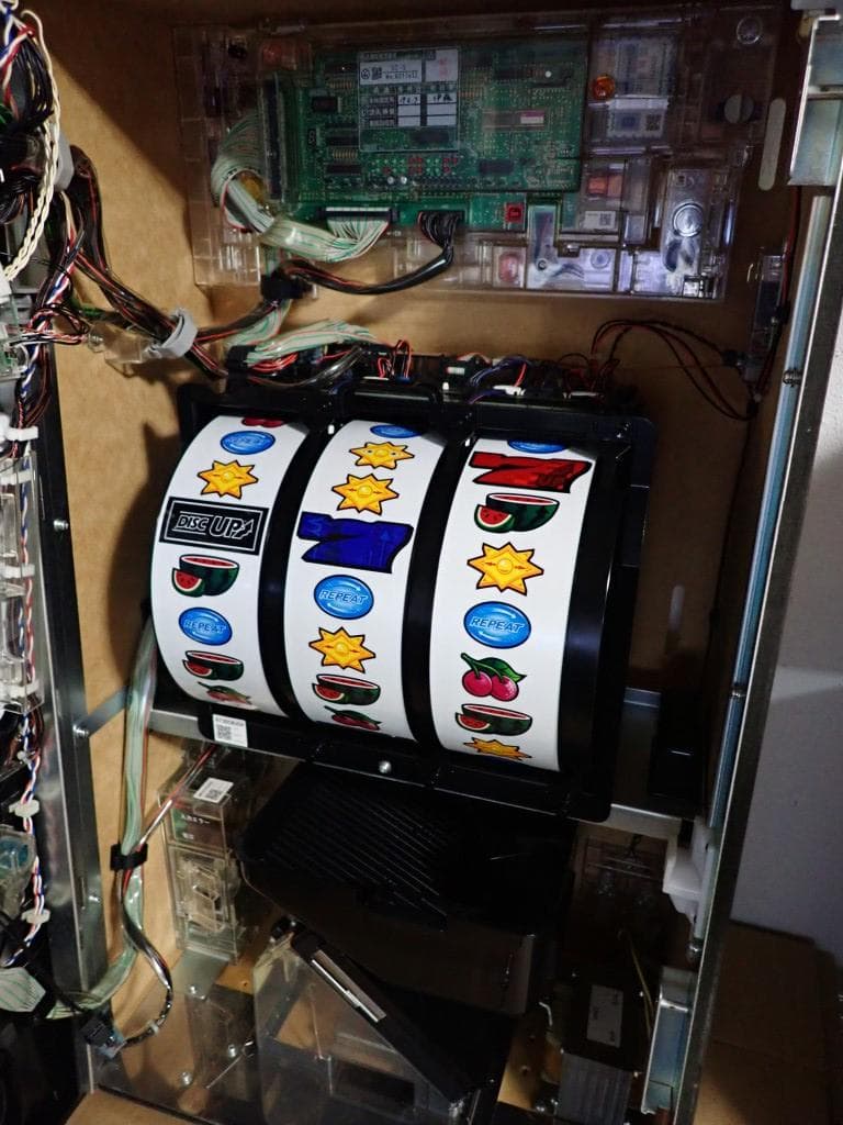 パチスロ　ディスクアップ 実機　5.9号機　5号機　ホワイトパネル