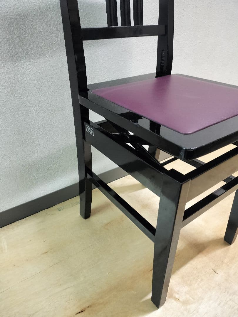 ヤマハ　トムソン椅子