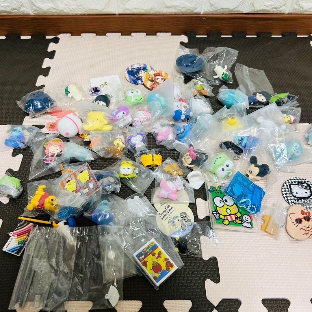 サンリオ　Disney キーホルダー　ガチャ　まとめ売り　60点以上