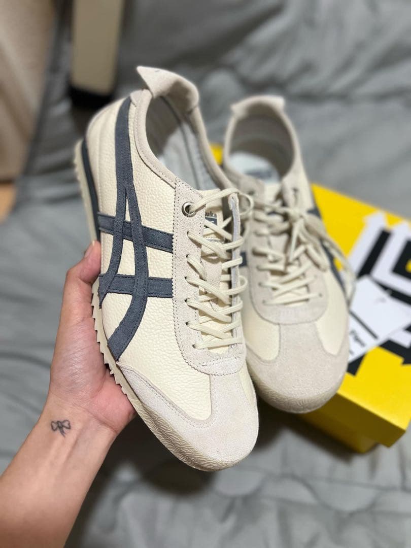 Onitsuka Tiger Mexico 66 アイボリー スニーカー